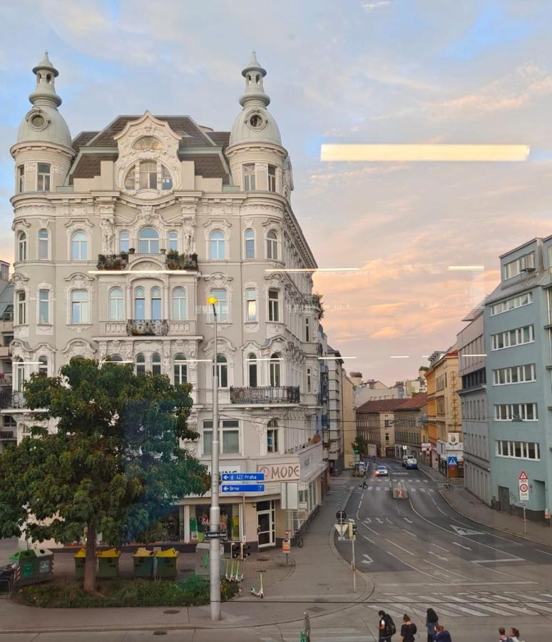 Central Mariahilfer Apartment 5 Min To The Schoenbrunn Palace And City Shopping Center 维也纳 外观 照片