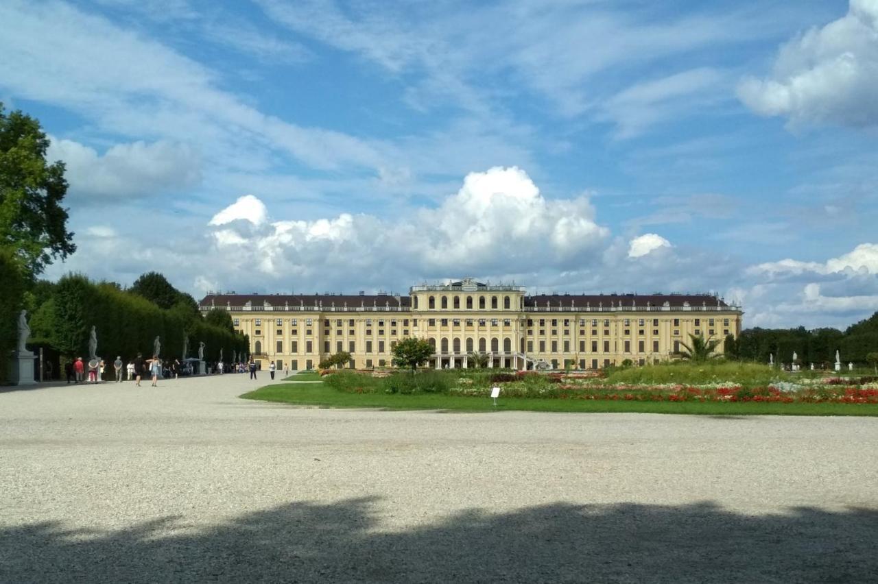 Central Mariahilfer Apartment 5 Min To The Schoenbrunn Palace And City Shopping Center 维也纳 外观 照片