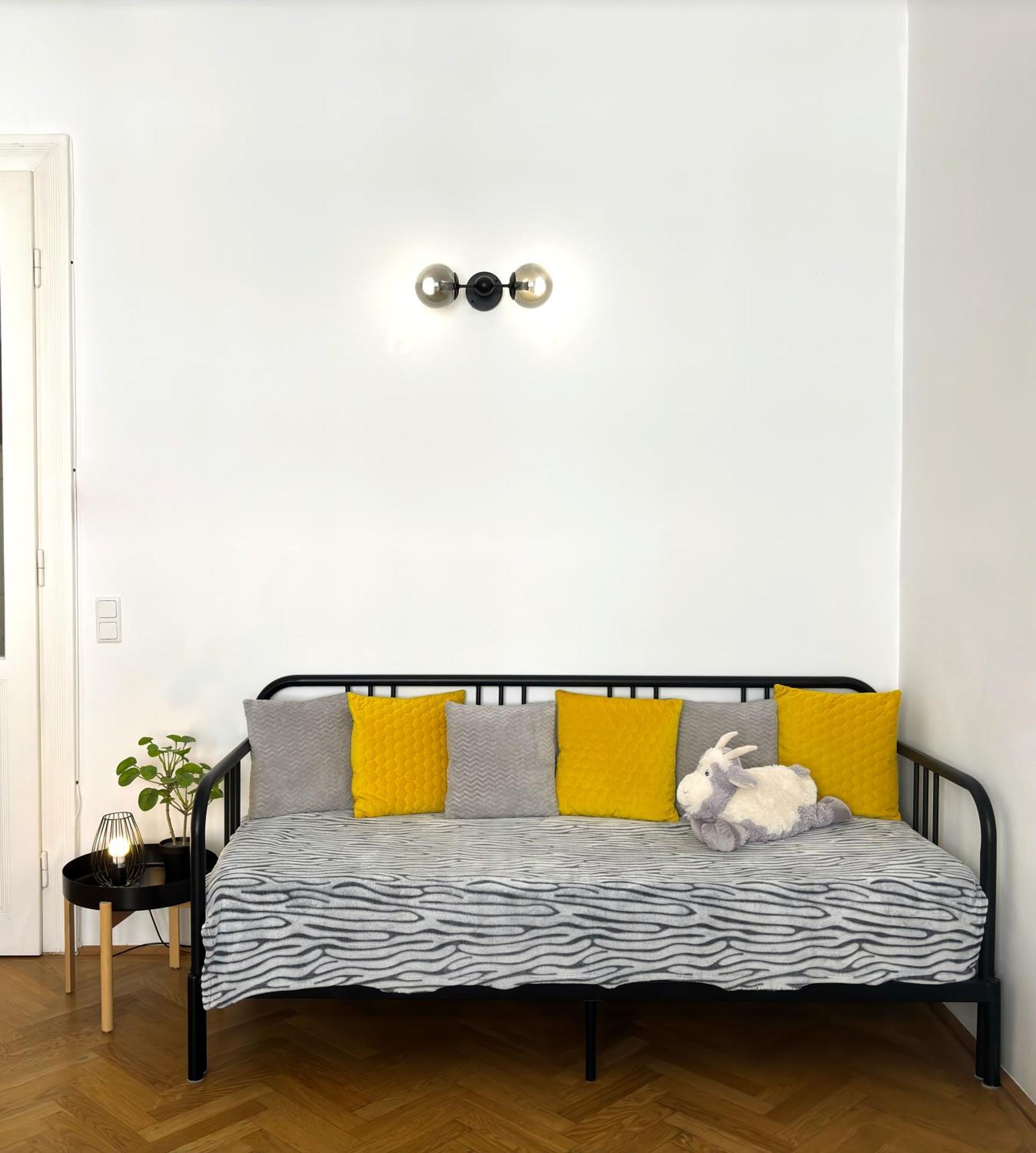 Central Mariahilfer Apartment 5 Min To The Schoenbrunn Palace And City Shopping Center 维也纳 外观 照片